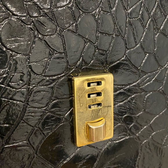 Black 1980’s Vintage anima embossed leather portfolio/briefcase/laptop case - Picture 6 of 6